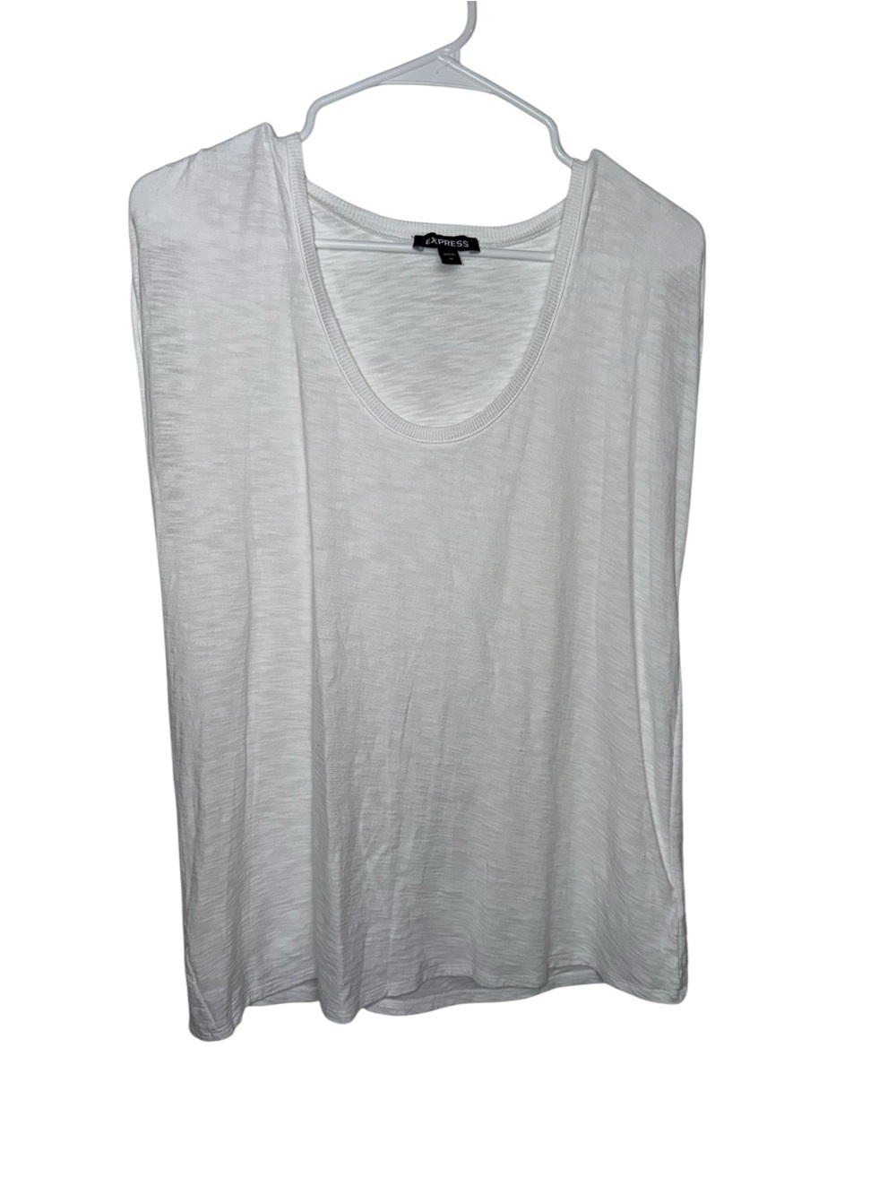 Express White Short Sleeve Scoop Neck Tee